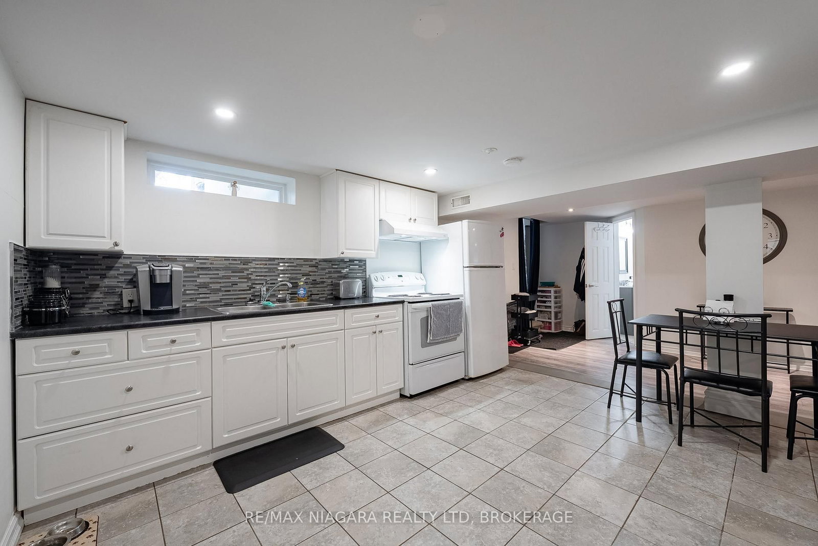 Detached House for sale at 63 Moffatt Street, St. Catharines, Ontario, L2P 2L5 - Oakdale - MLS: X12967596