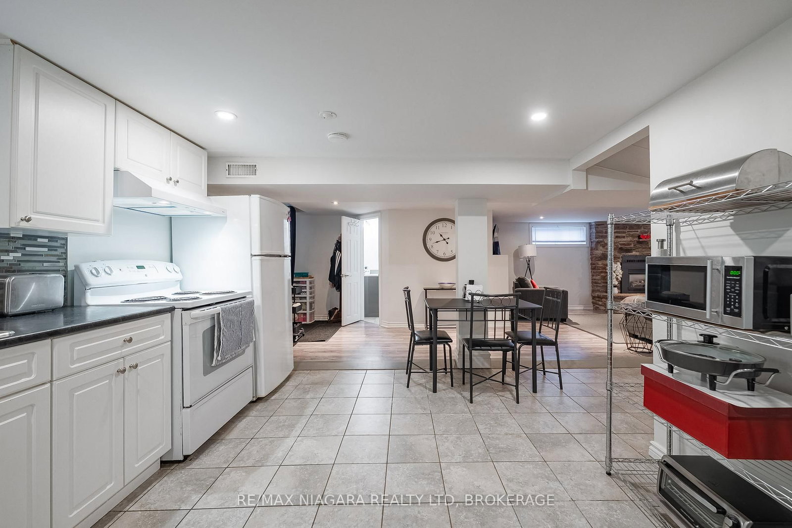 Detached House for sale at 63 Moffatt Street, St. Catharines, Ontario, L2P 2L5 - Oakdale - MLS: X12967596