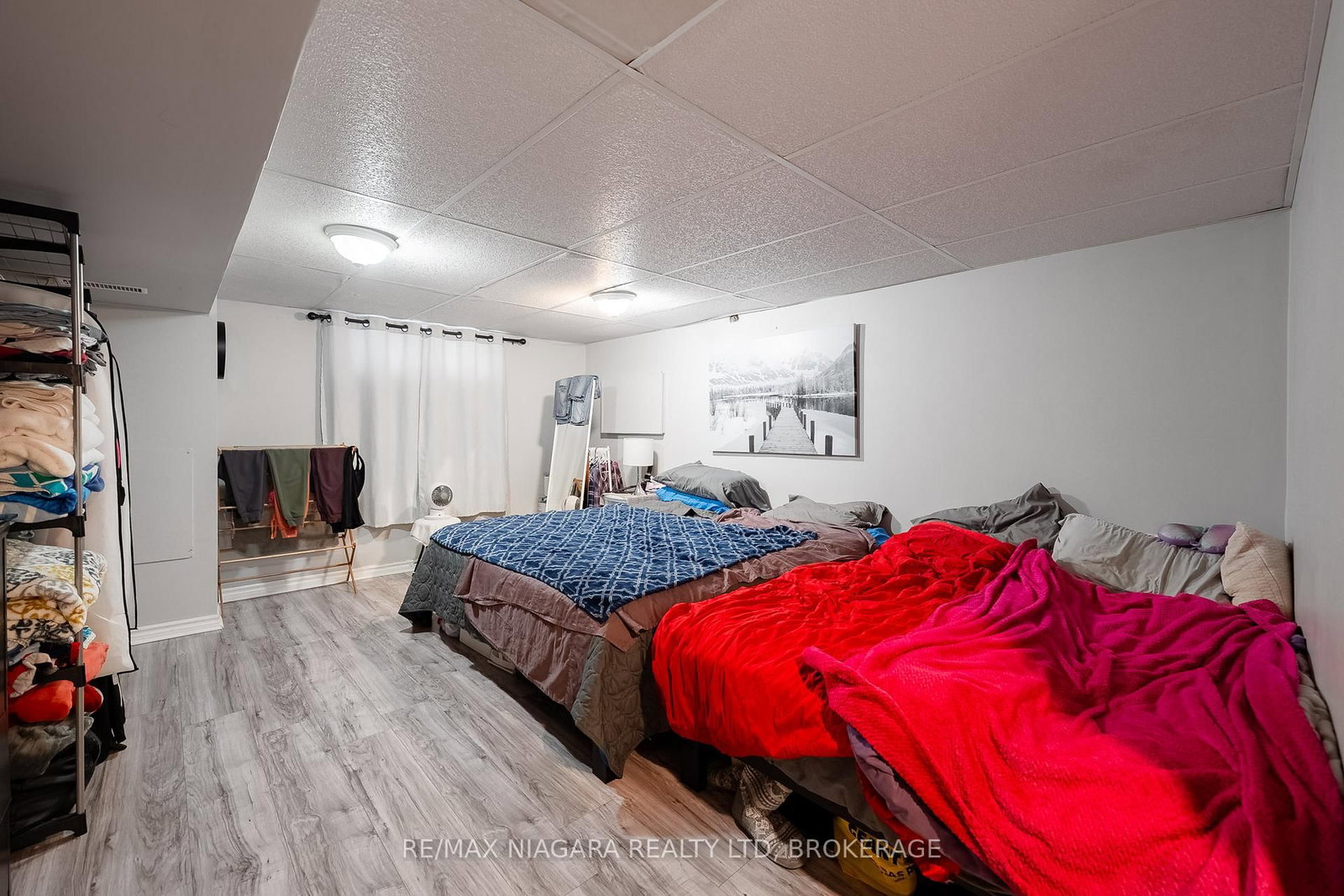 Detached House for sale at 63 Moffatt Street, St. Catharines, Ontario, L2P 2L5 - Oakdale - MLS: X12967596