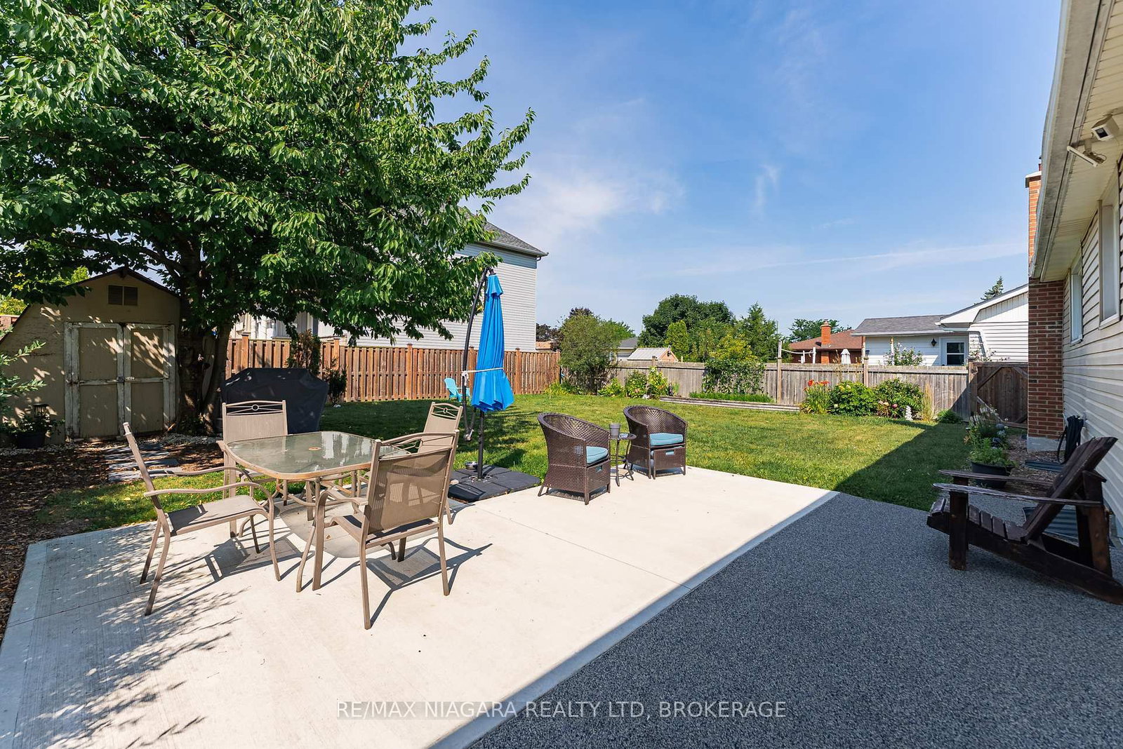 Detached House for sale at 63 Moffatt Street, St. Catharines, Ontario, L2P 2L5 - Oakdale - MLS: X12967596