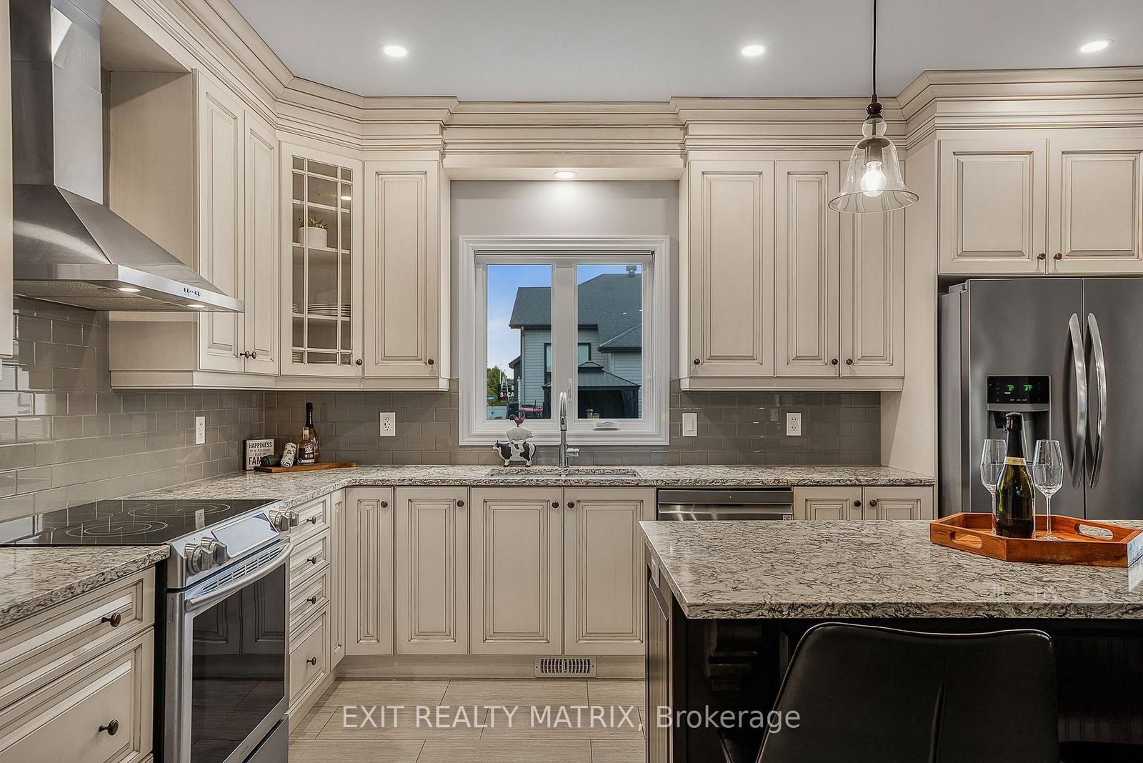 Detached House for sale at 301 Colmar Street, Russell, Ontario, K0A 1W0 - Embrun - MLS: X12967668