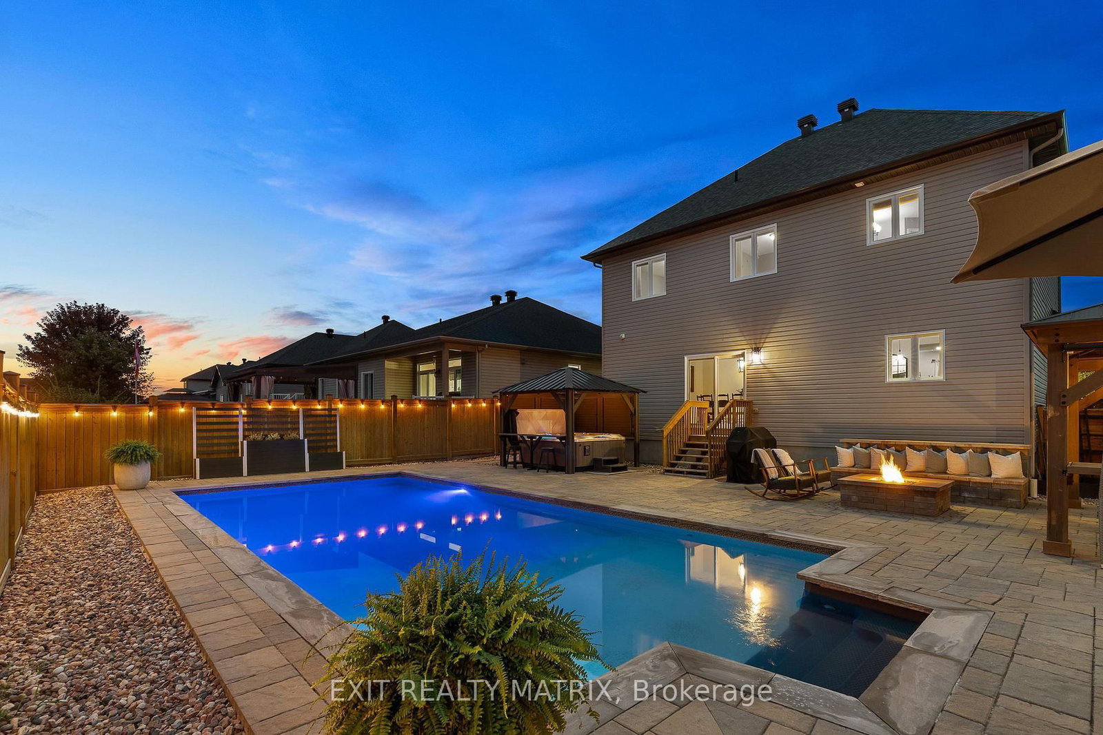 Detached House for sale at 301 Colmar Street, Russell, Ontario, K0A 1W0 - Embrun - MLS: X12967668