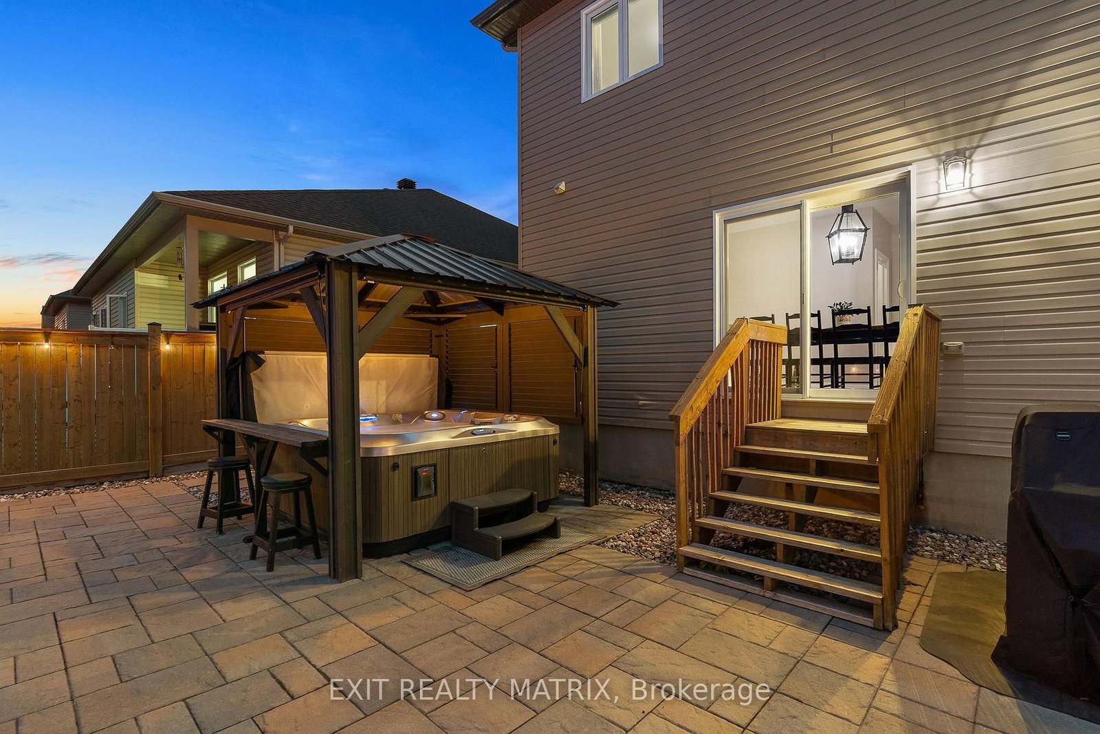 Detached House for sale at 301 Colmar Street, Russell, Ontario, K0A 1W0 - Embrun - MLS: X12967668