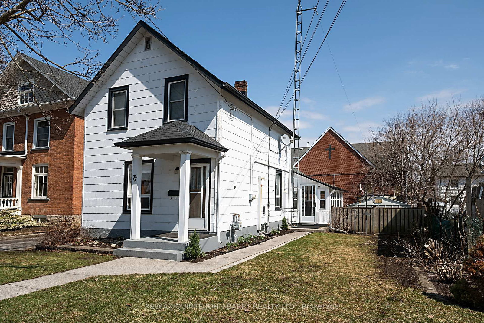 Listing photo 2