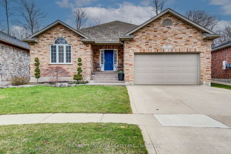 home for sale on 77 Laschinger Boulevard