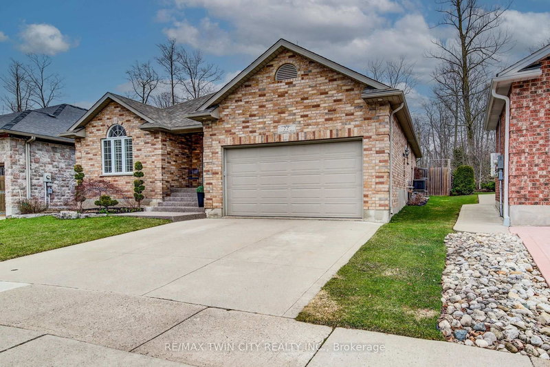 77 Laschinger Blvd, Wilmot, N3A 2G7 | Image 2