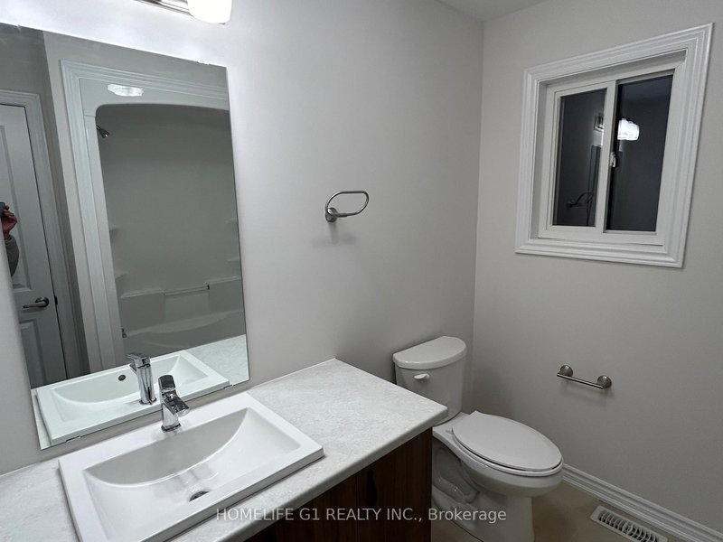 58 Bradley Ave, Welland, L3B 0K1 | Image 2