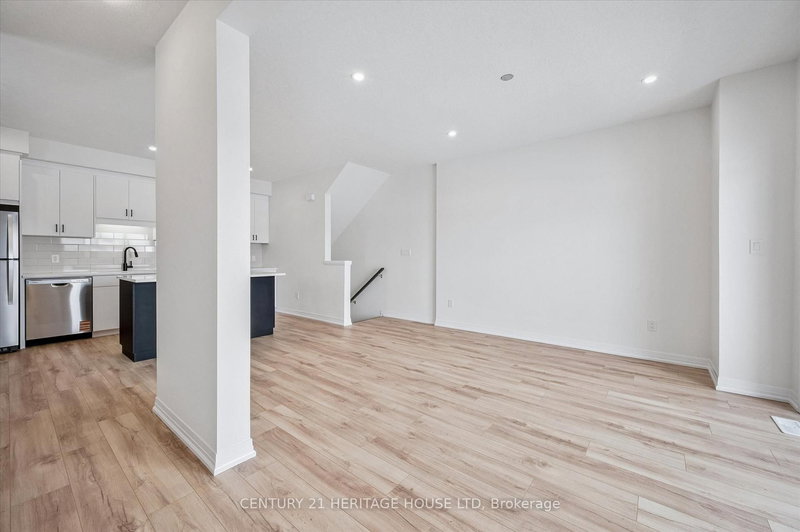 C061 - 525 Erinbrook Dr, Kitchener, N2E 0L4 | Image 2