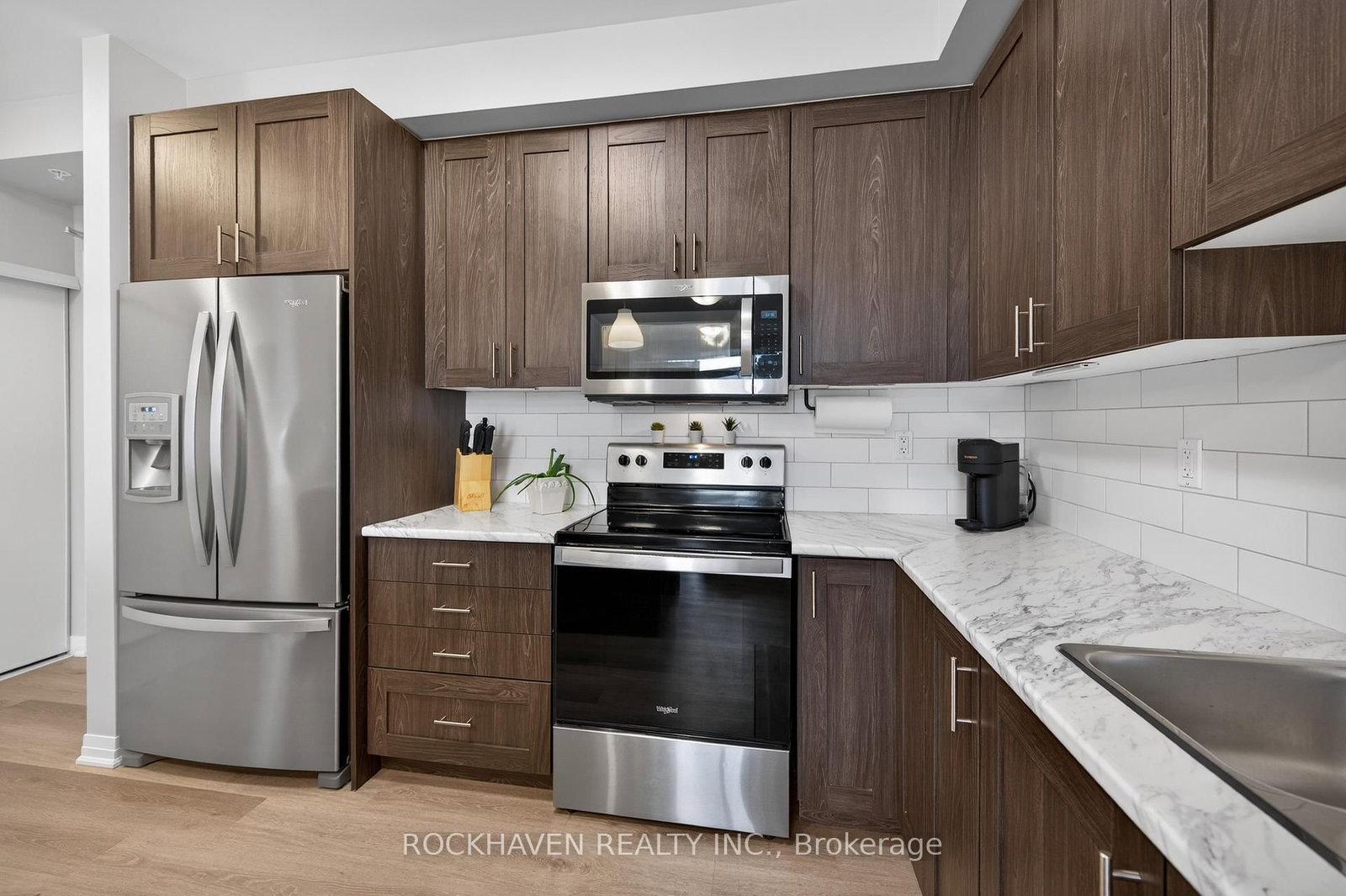 Condo for sale at 209-5 Hamilton Street, Hamilton, Ontario, L8B 2A4 - Waterdown - MLS: X12968134