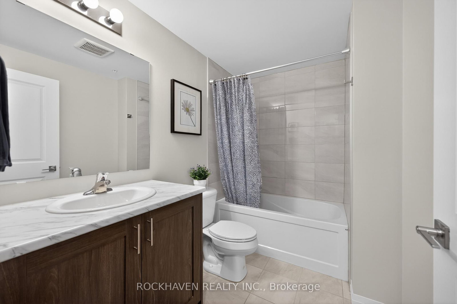 Condo for sale at 209-5 Hamilton Street, Hamilton, Ontario, L8B 2A4 - Waterdown - MLS: X12968134