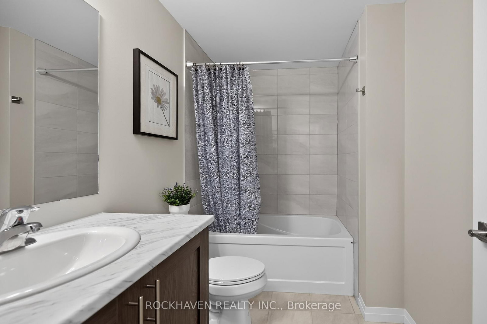 Condo for sale at 209-5 Hamilton Street, Hamilton, Ontario, L8B 2A4 - Waterdown - MLS: X12968134