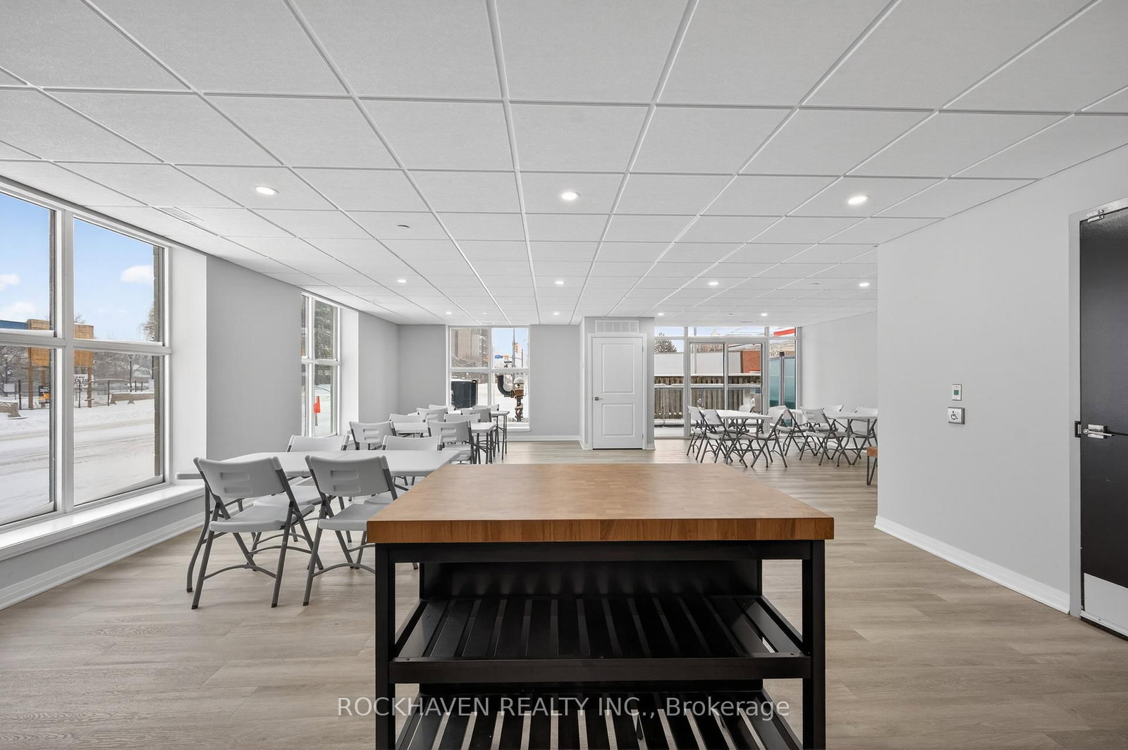 Condo for sale at 209-5 Hamilton Street, Hamilton, Ontario, L8B 2A4 - Waterdown - MLS: X12968134