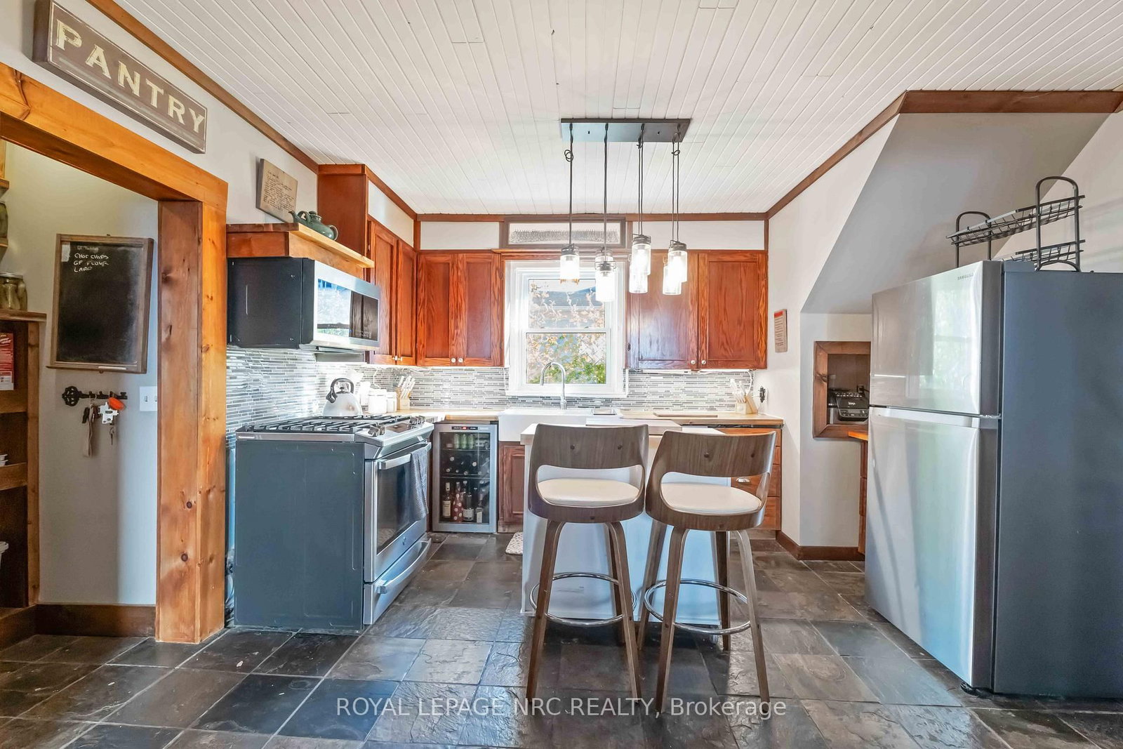 Detached House for sale at 3638 Cutler Street, Fort Erie, Ontario, L0S 1N0 - Ridgeway - MLS: X12968236