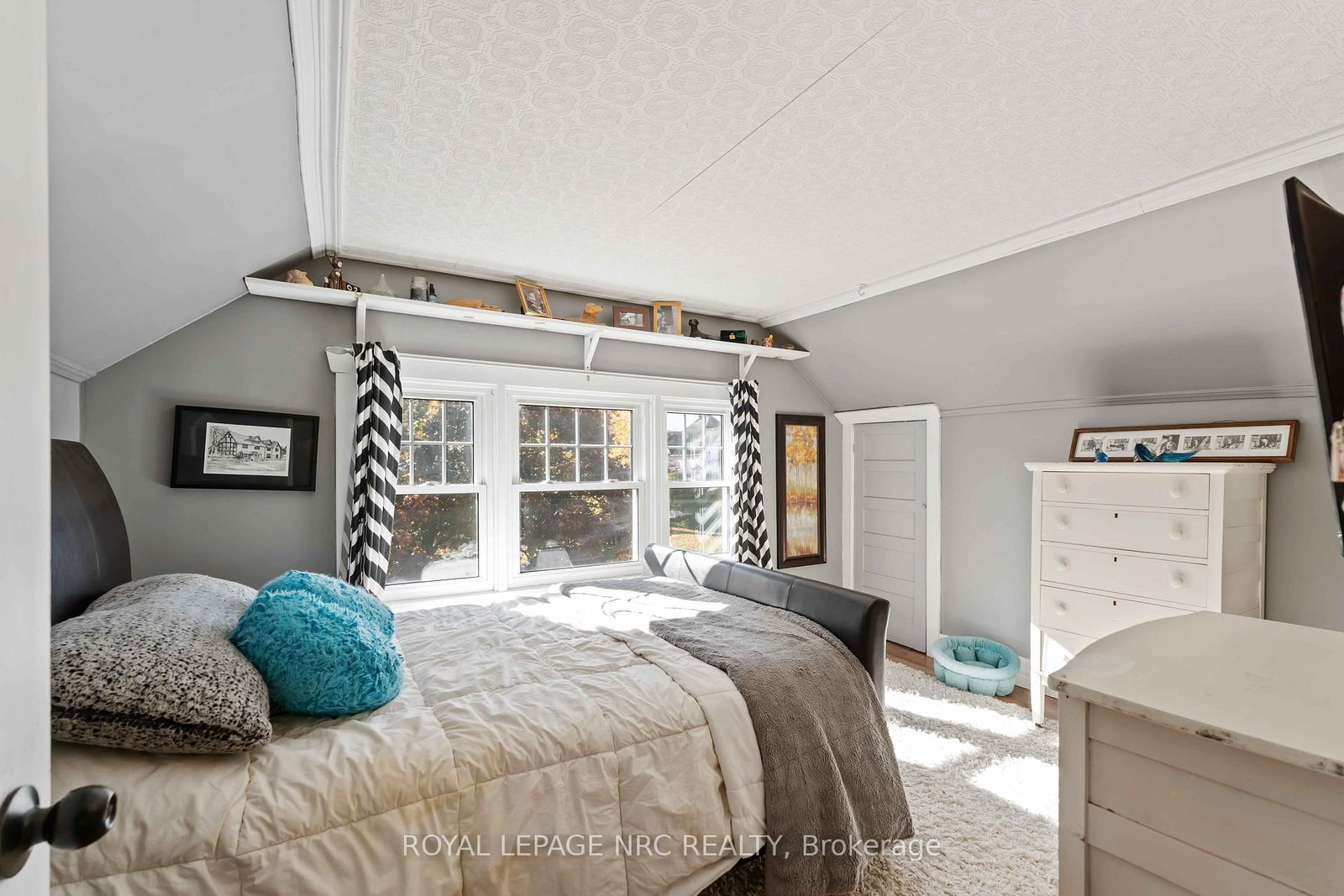 Detached House for sale at 3638 Cutler Street, Fort Erie, Ontario, L0S 1N0 - Ridgeway - MLS: X12968236