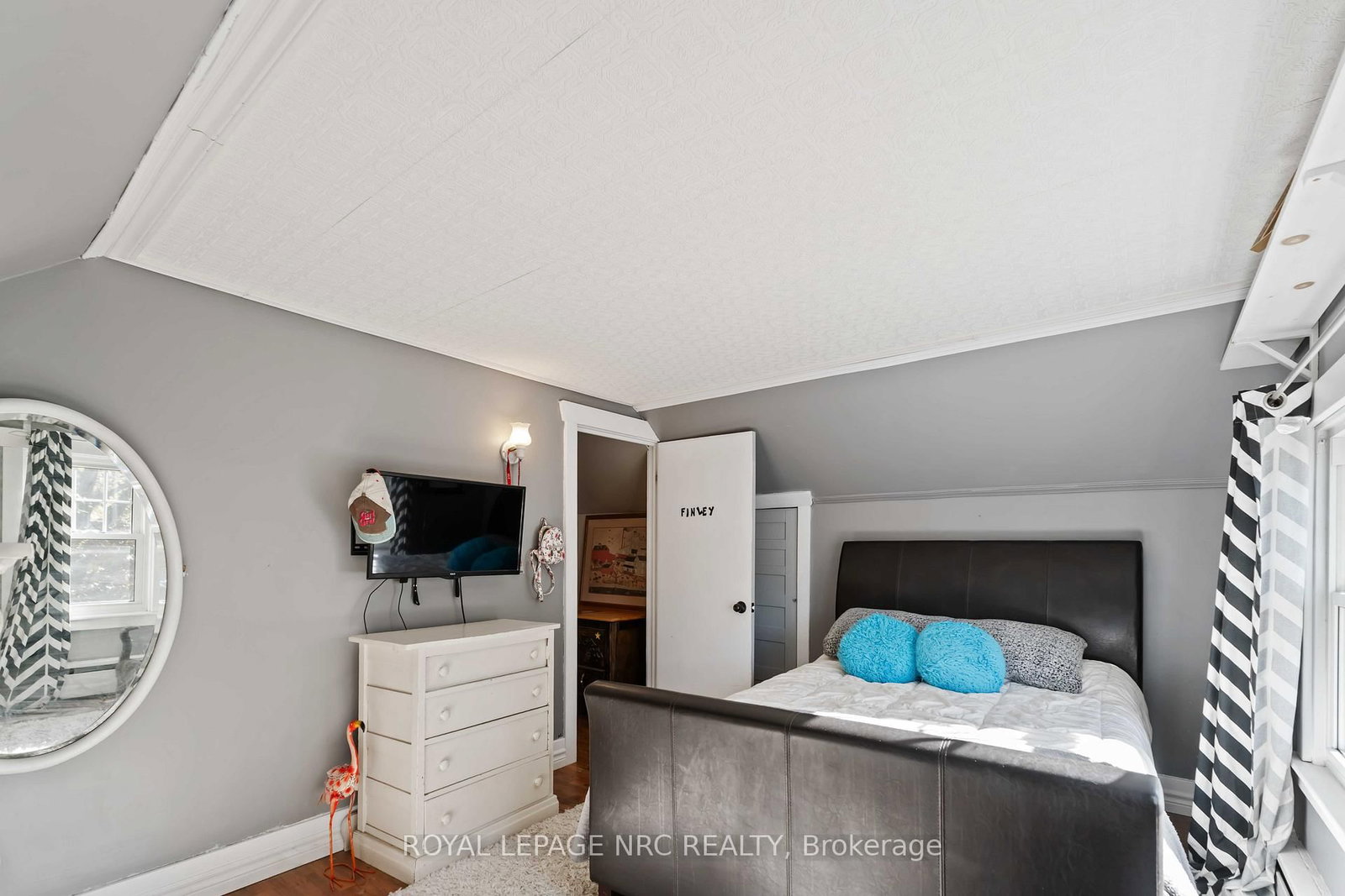 Detached House for sale at 3638 Cutler Street, Fort Erie, Ontario, L0S 1N0 - Ridgeway - MLS: X12968236