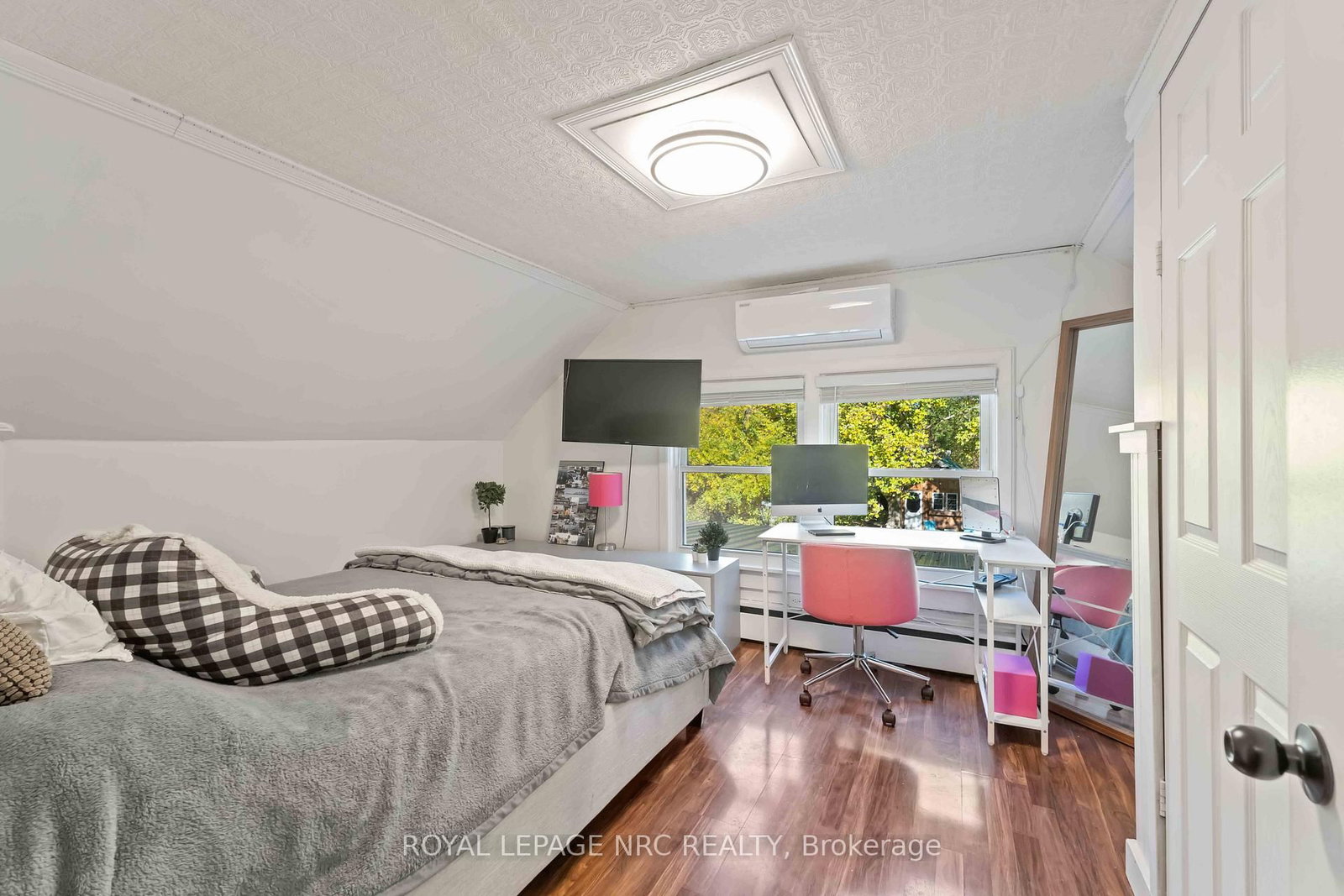 Detached House for sale at 3638 Cutler Street, Fort Erie, Ontario, L0S 1N0 - Ridgeway - MLS: X12968236