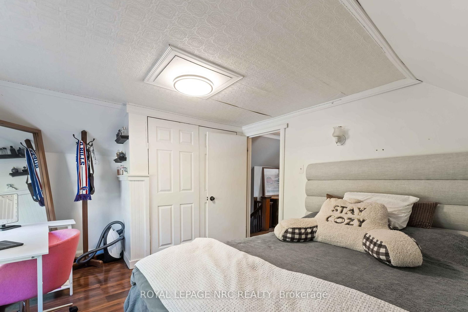 Detached House for sale at 3638 Cutler Street, Fort Erie, Ontario, L0S 1N0 - Ridgeway - MLS: X12968236