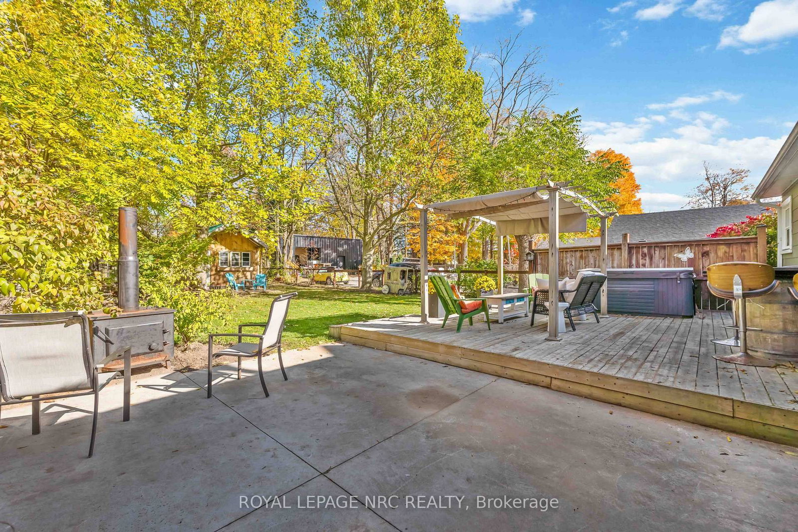 Detached House for sale at 3638 Cutler Street, Fort Erie, Ontario, L0S 1N0 - Ridgeway - MLS: X12968236