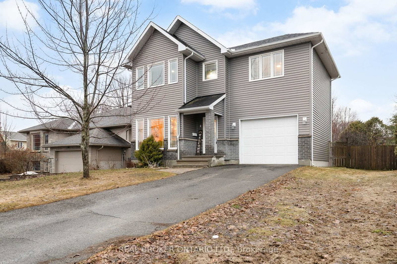 6 Francis St, Carleton Place, K7C 0C6 | Image 3