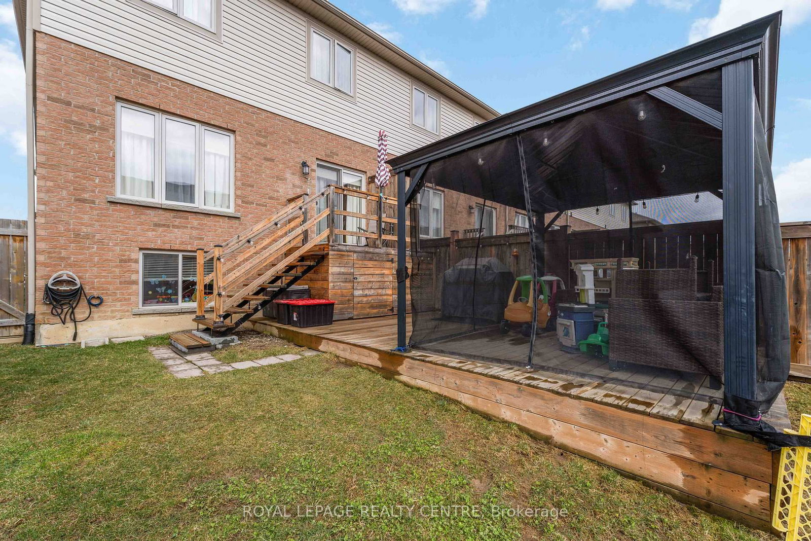 Townhouse for sale at 277 Pumpkin Pass, Hamilton, Ontario, L0R 1C0 - Binbrook - MLS: X12968270