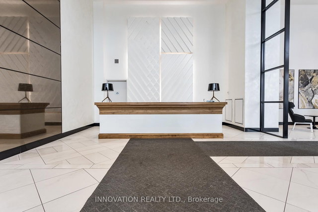 702 - 255 Bay Street