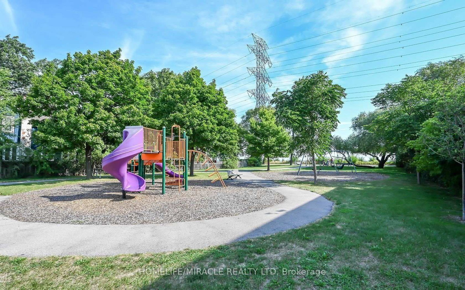 Detached House for sale at 198 Beach Boulevard, Hamilton, Ontario, L8H 6V9 - Hamilton Beach - MLS: X12968370