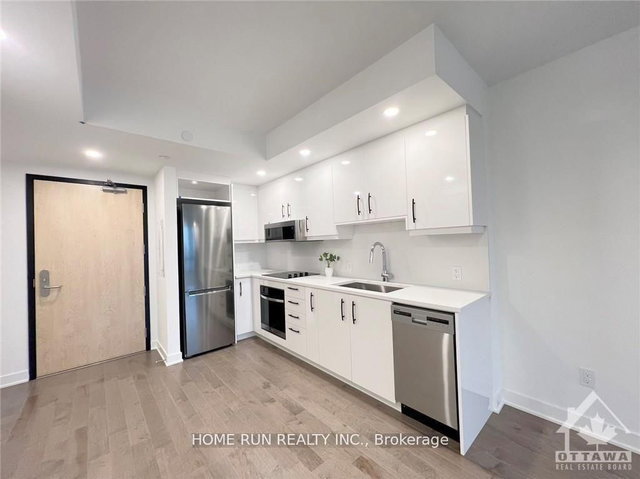 1710 - 340 QUEEN Street