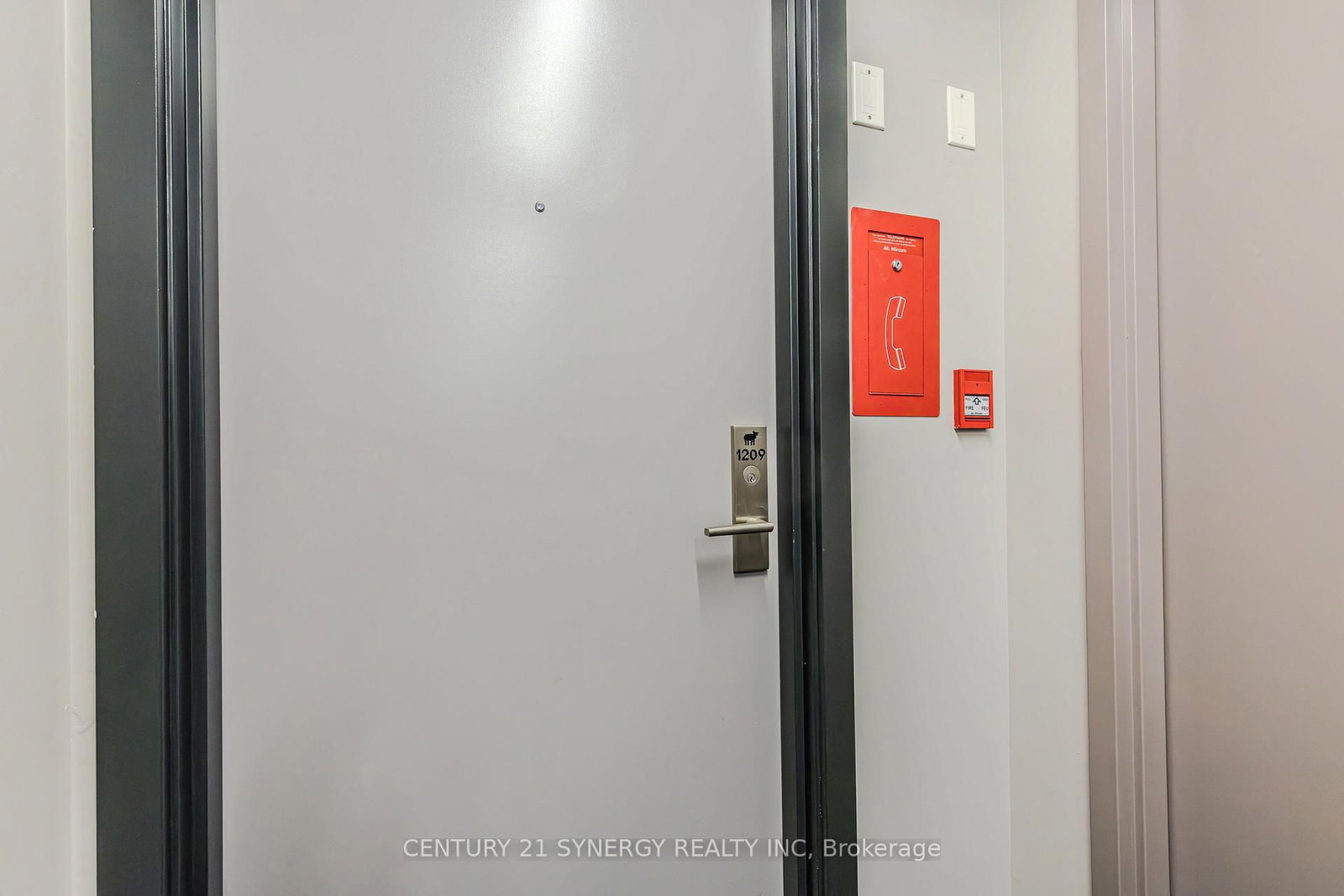 203 Catherine Street, Unit 1209 - Photo 4