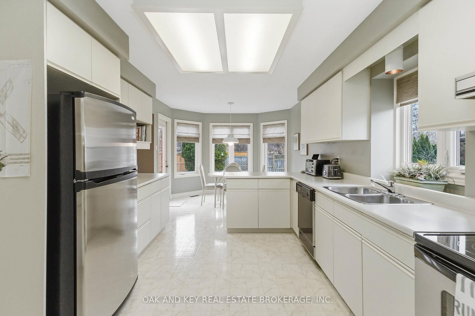 Detached House for sale at 31 Green Hedge Lane, London North, Ontario, N6H 4Z3 - North O - MLS: X12968658