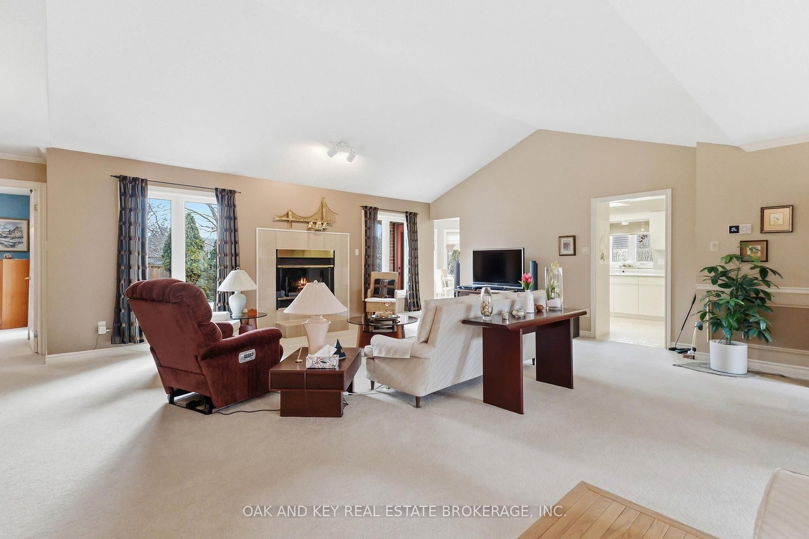 Detached House for sale at 31 Green Hedge Lane, London North, Ontario, N6H 4Z3 - North O - MLS: X12968658