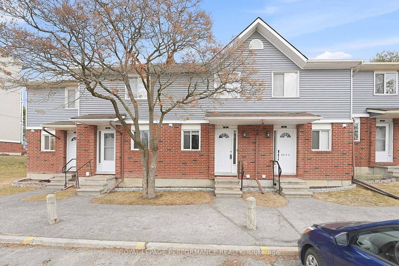 6442 Bilberry Dr, Ottawa, K1C 4P3 | Image 2