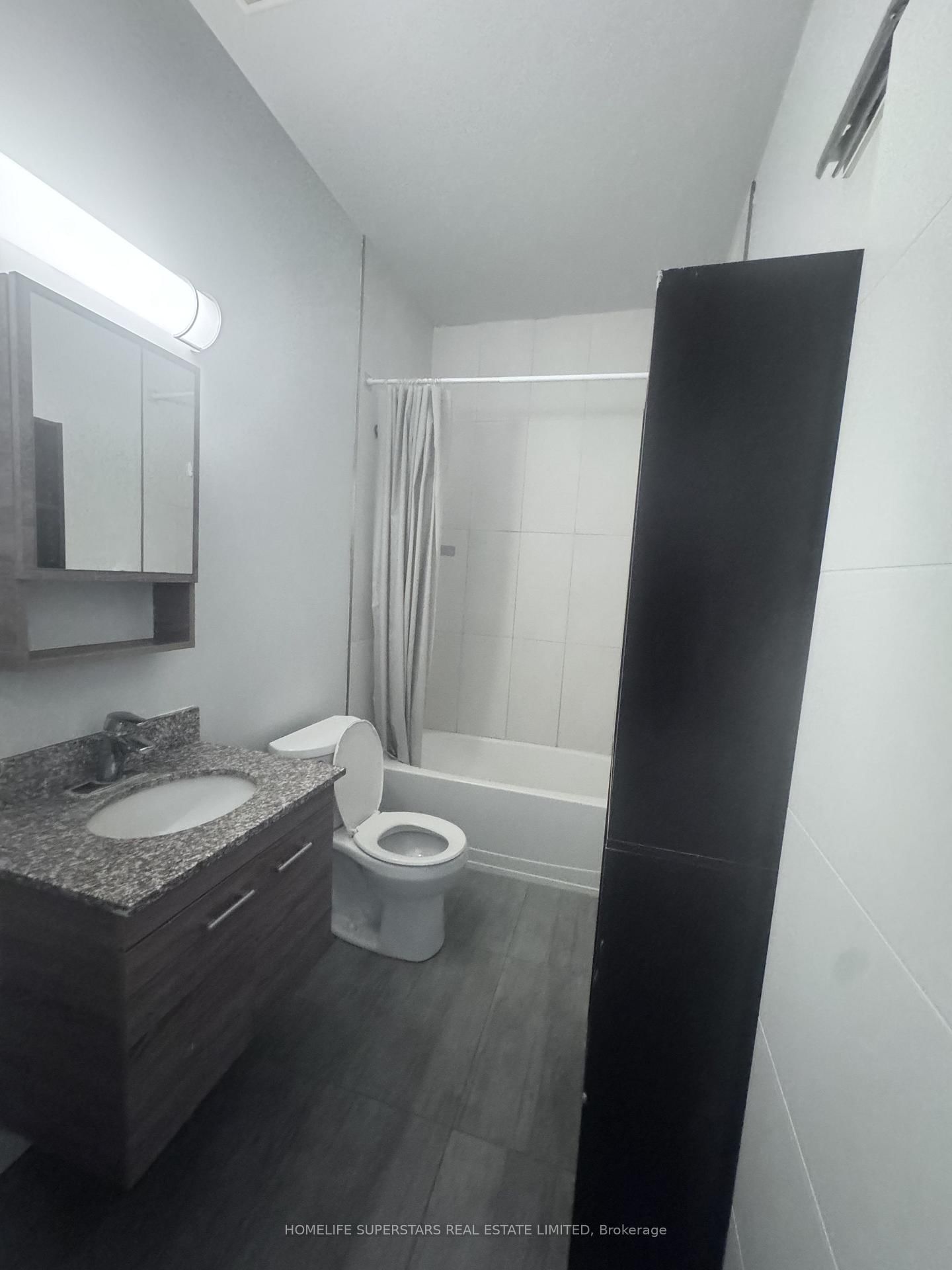 318 Spruce Street, Unit 406 - Photo 13