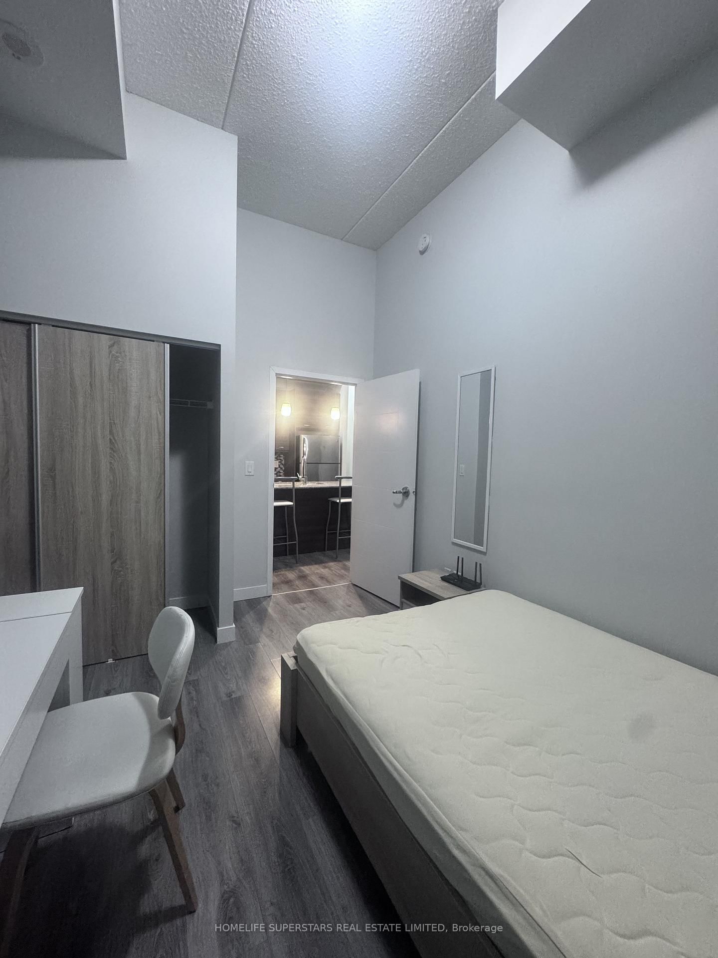 318 Spruce Street, Unit 406 - Photo 15