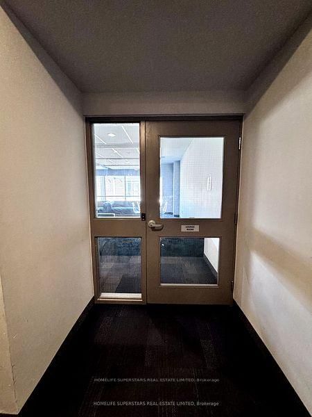 318 Spruce Street, Unit 406 - Photo 23