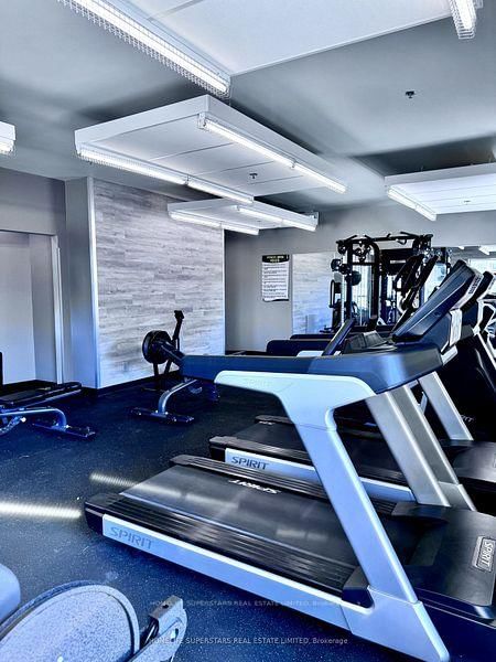 318 Spruce Street, Unit 406 - Photo 27