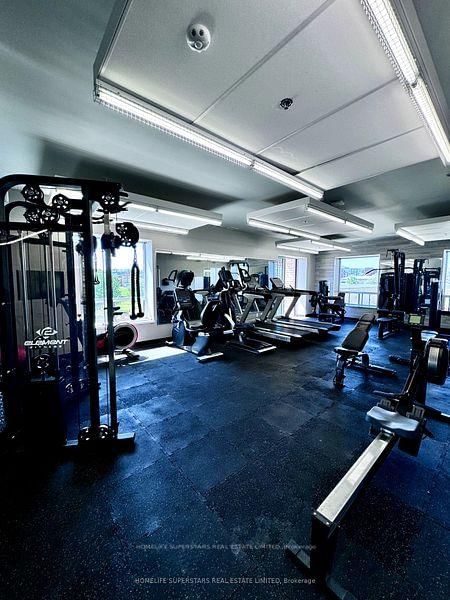 318 Spruce Street, Unit 406 - Photo 29