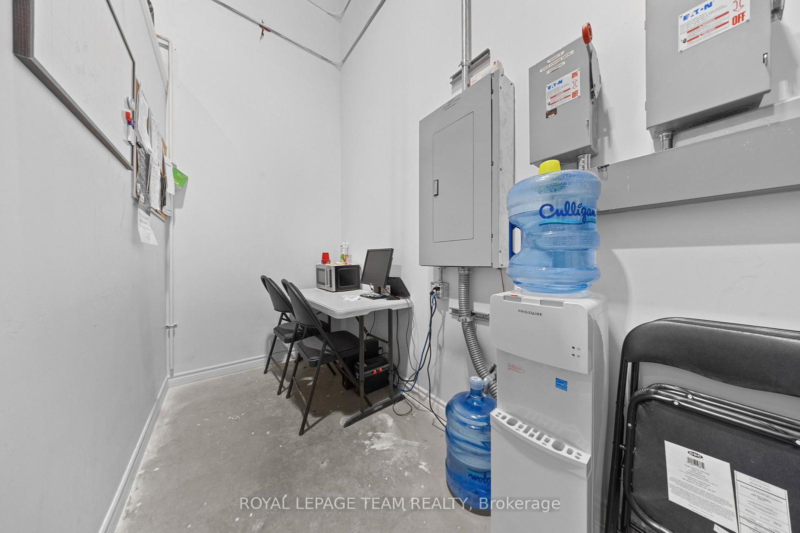 5734 Hazeldean Road, Unit B - Photo 18