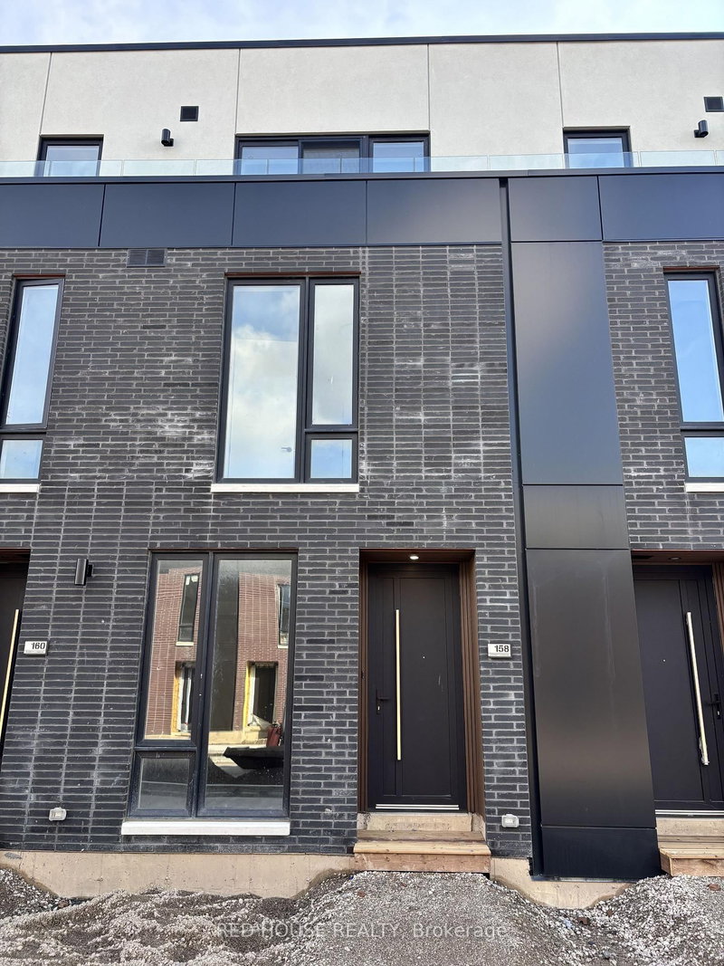 home for lease on 158 EVERETT Common