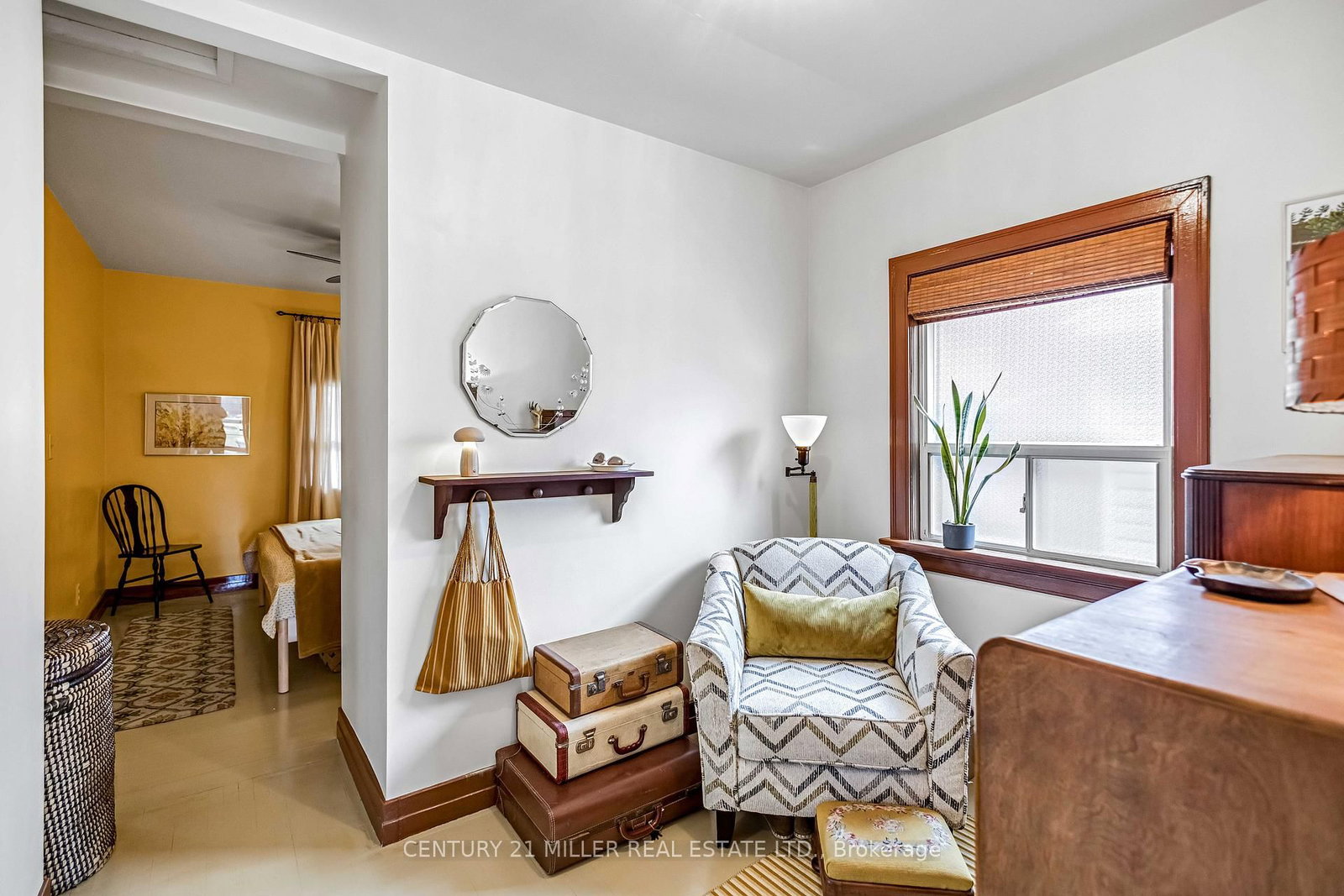 Detached House for sale at 135 Macaulay Street, Hamilton, Ontario, L8L 3X5 - North End - MLS: X12968868