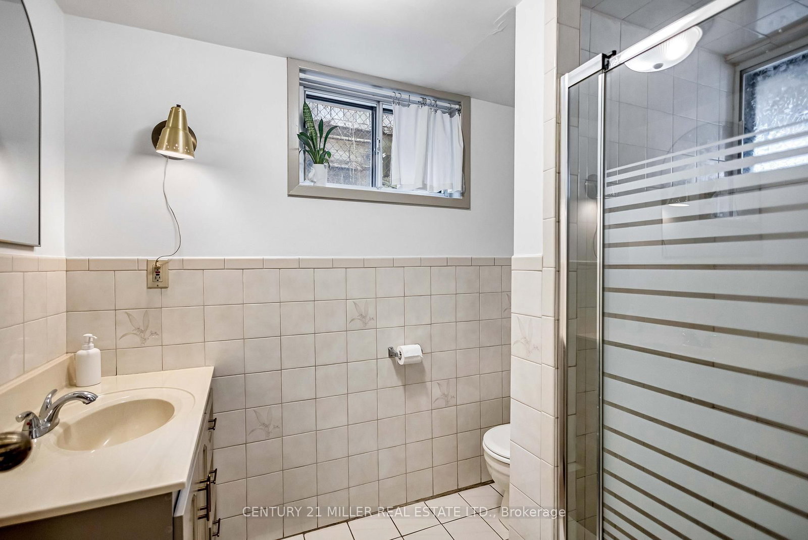 Detached House for sale at 135 Macaulay Street, Hamilton, Ontario, L8L 3X5 - North End - MLS: X12968868