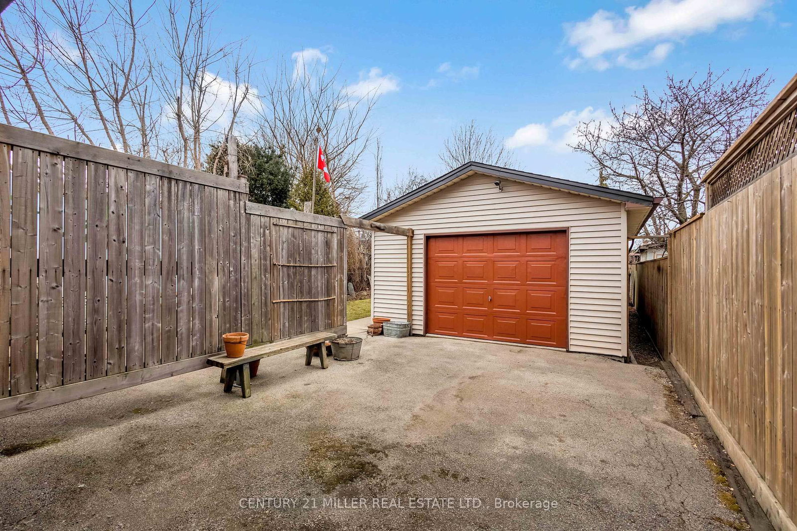 Detached House for sale at 135 Macaulay Street, Hamilton, Ontario, L8L 3X5 - North End - MLS: X12968868