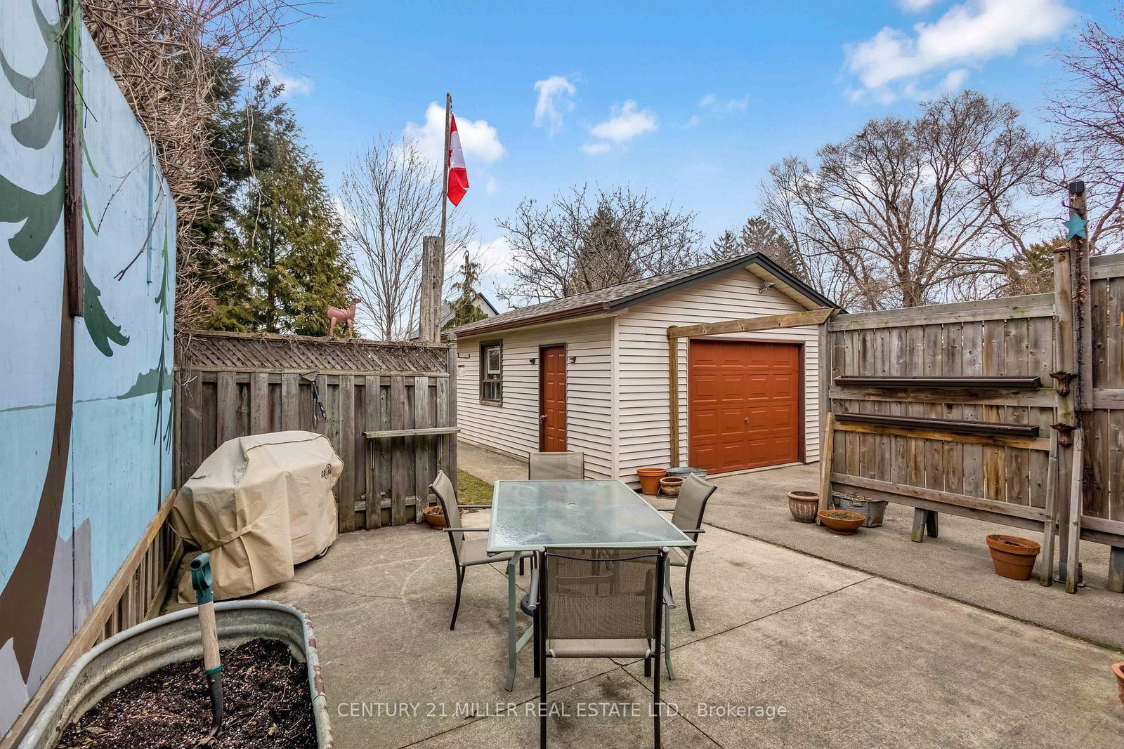 Detached House for sale at 135 Macaulay Street, Hamilton, Ontario, L8L 3X5 - North End - MLS: X12968868