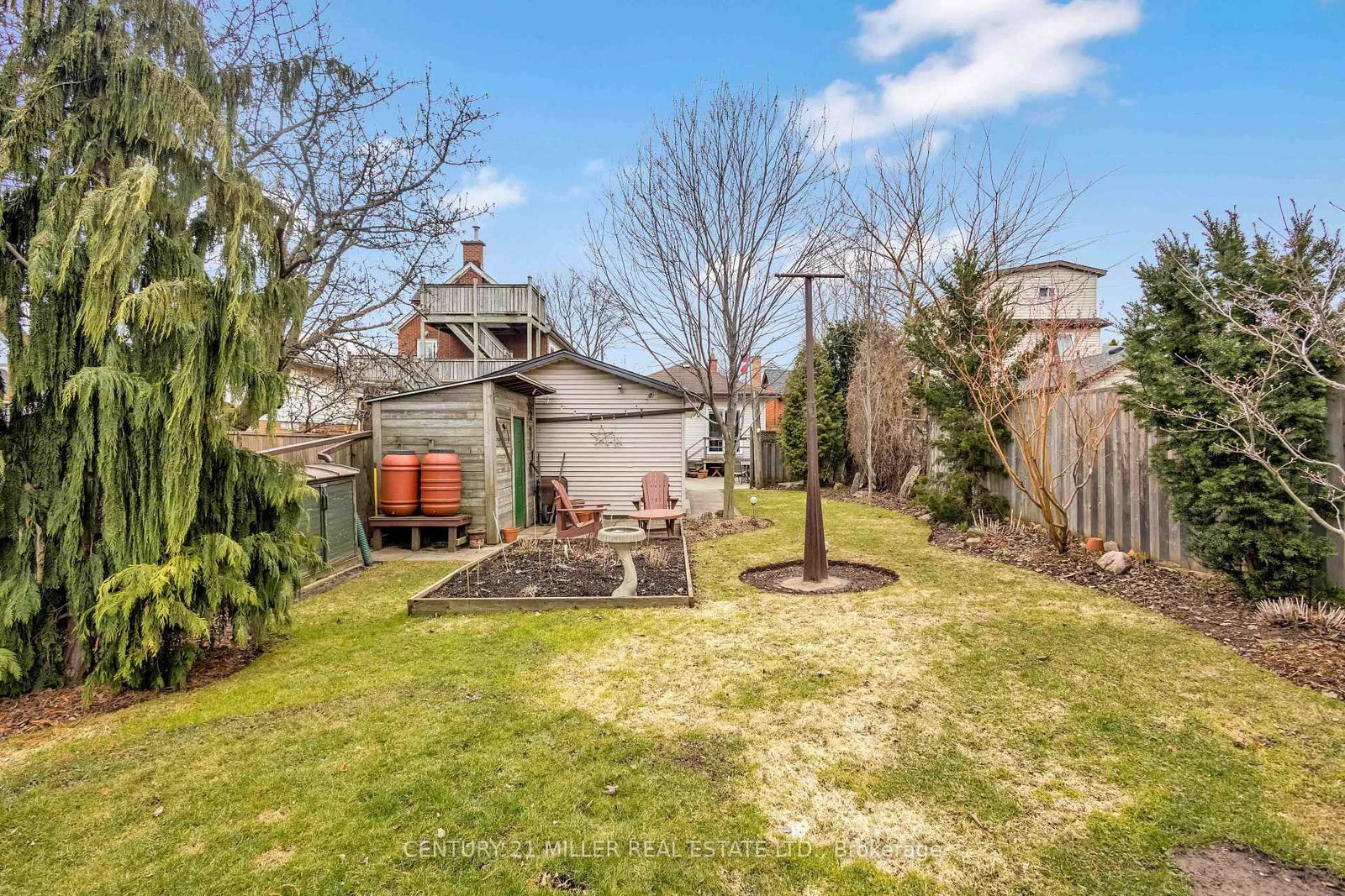 Detached House for sale at 135 Macaulay Street, Hamilton, Ontario, L8L 3X5 - North End - MLS: X12968868