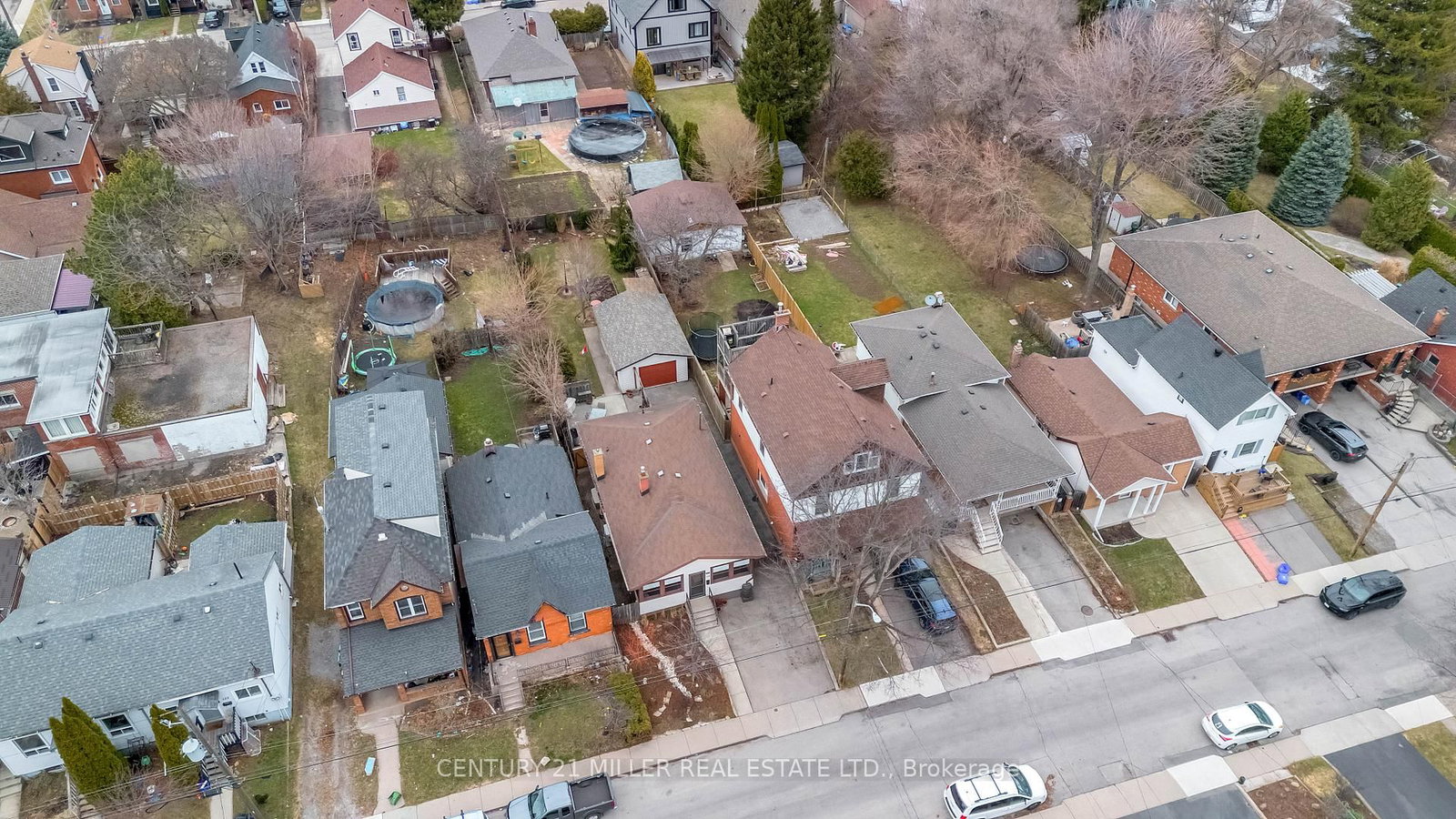 Detached House for sale at 135 Macaulay Street, Hamilton, Ontario, L8L 3X5 - North End - MLS: X12968868