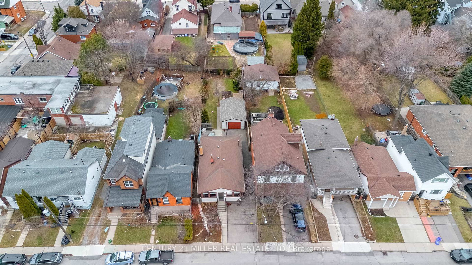 Detached House for sale at 135 Macaulay Street, Hamilton, Ontario, L8L 3X5 - North End - MLS: X12968868