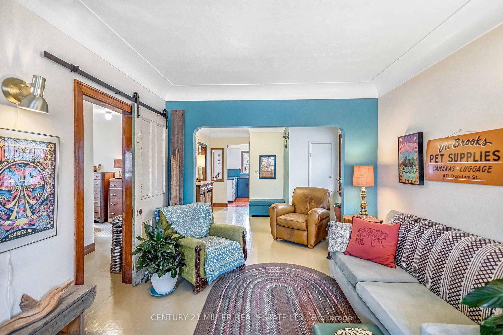 Detached House for sale at 135 Macaulay Street, Hamilton, Ontario, L8L 3X5 - North End - MLS: X12968868