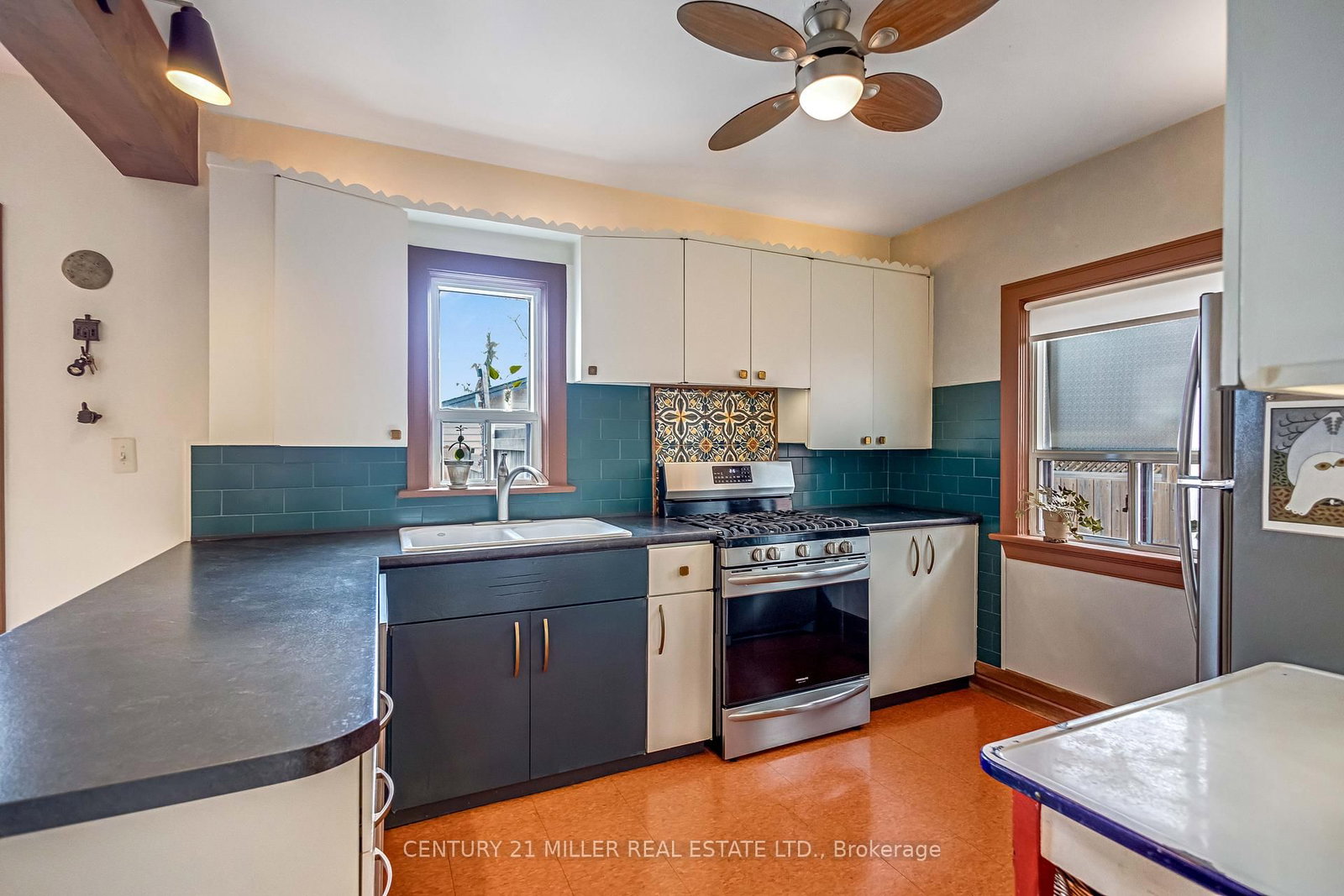 Detached House for sale at 135 Macaulay Street, Hamilton, Ontario, L8L 3X5 - North End - MLS: X12968868