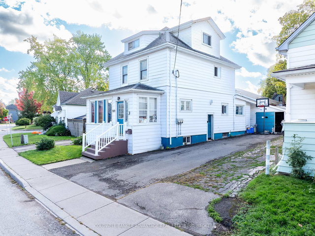 4674 Ryerson Crescent