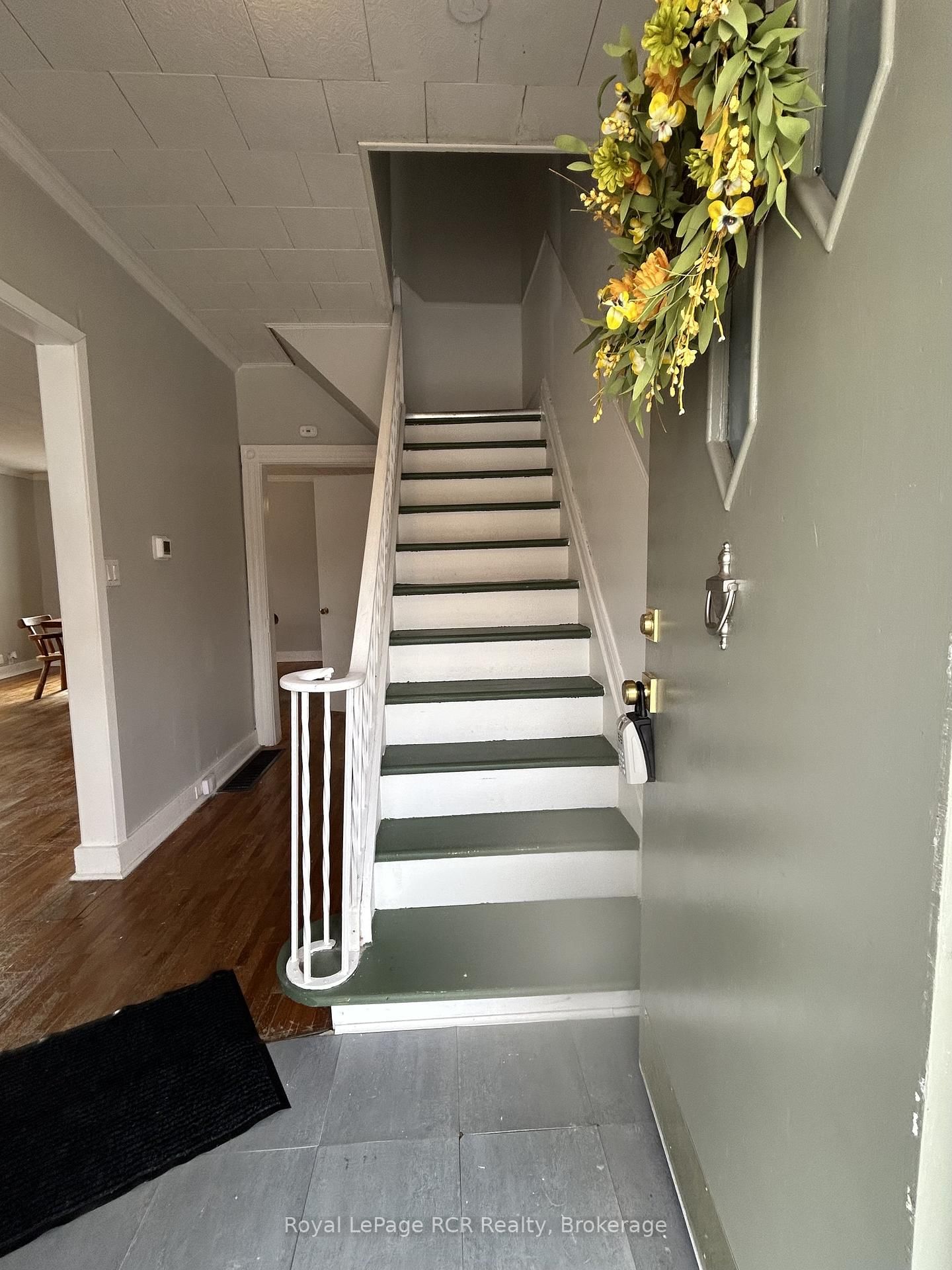 467 14th Street W