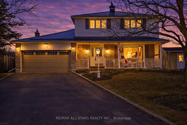 26 Applewood Crescent